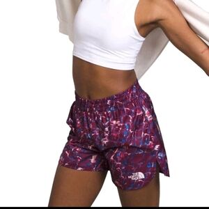 Womens The North Face Limitless Run Shorts XL Back Mesh Zippered Pocket Burgandy